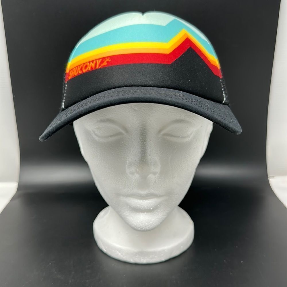 Colourful SnapBack Saucony hat